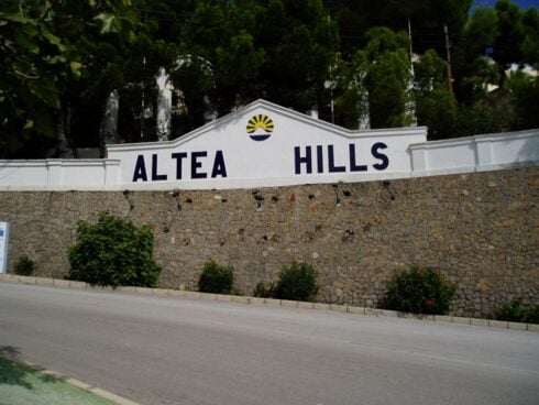 Russian oligarch who spent time in '10 European prisons' has been squatting for years on luxurious Costa Blanca estate